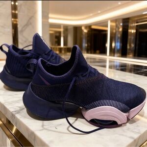 Nike Zoom Air Athletic Sneakers - Navy & Pink Size 9